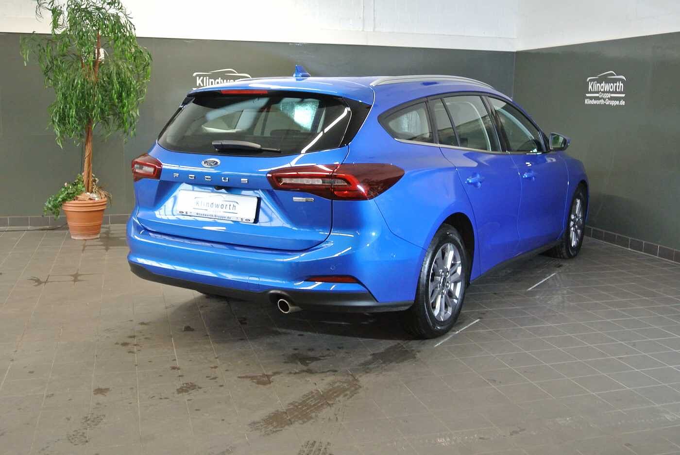 Ford Focus Turnier 1.0 E. Boost MHEV Aut. Titanium