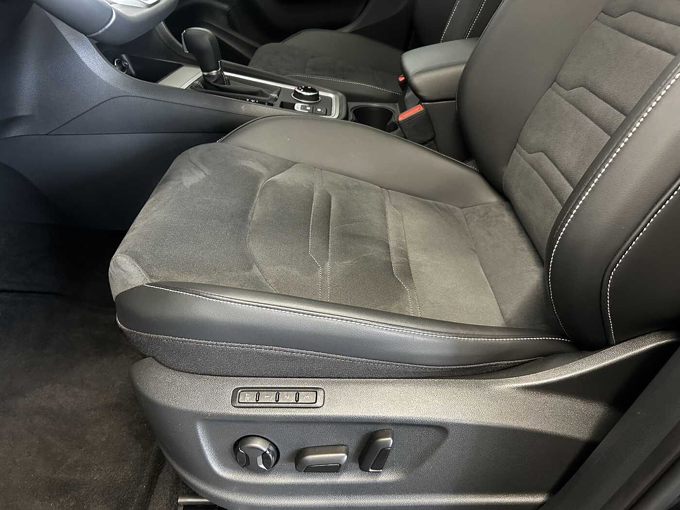 SEAT Ateca 1.5 TSI DSG Xperience +AHK+Pano+BEATS