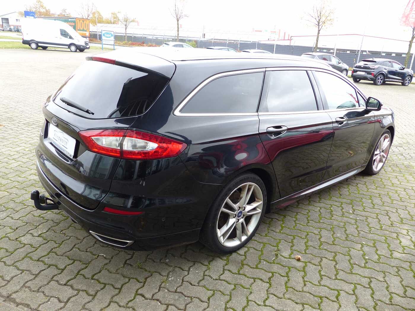 Ford Mondeo Turnier 2.0 TDCi Bi-Turbo Aut. Titanium Pano