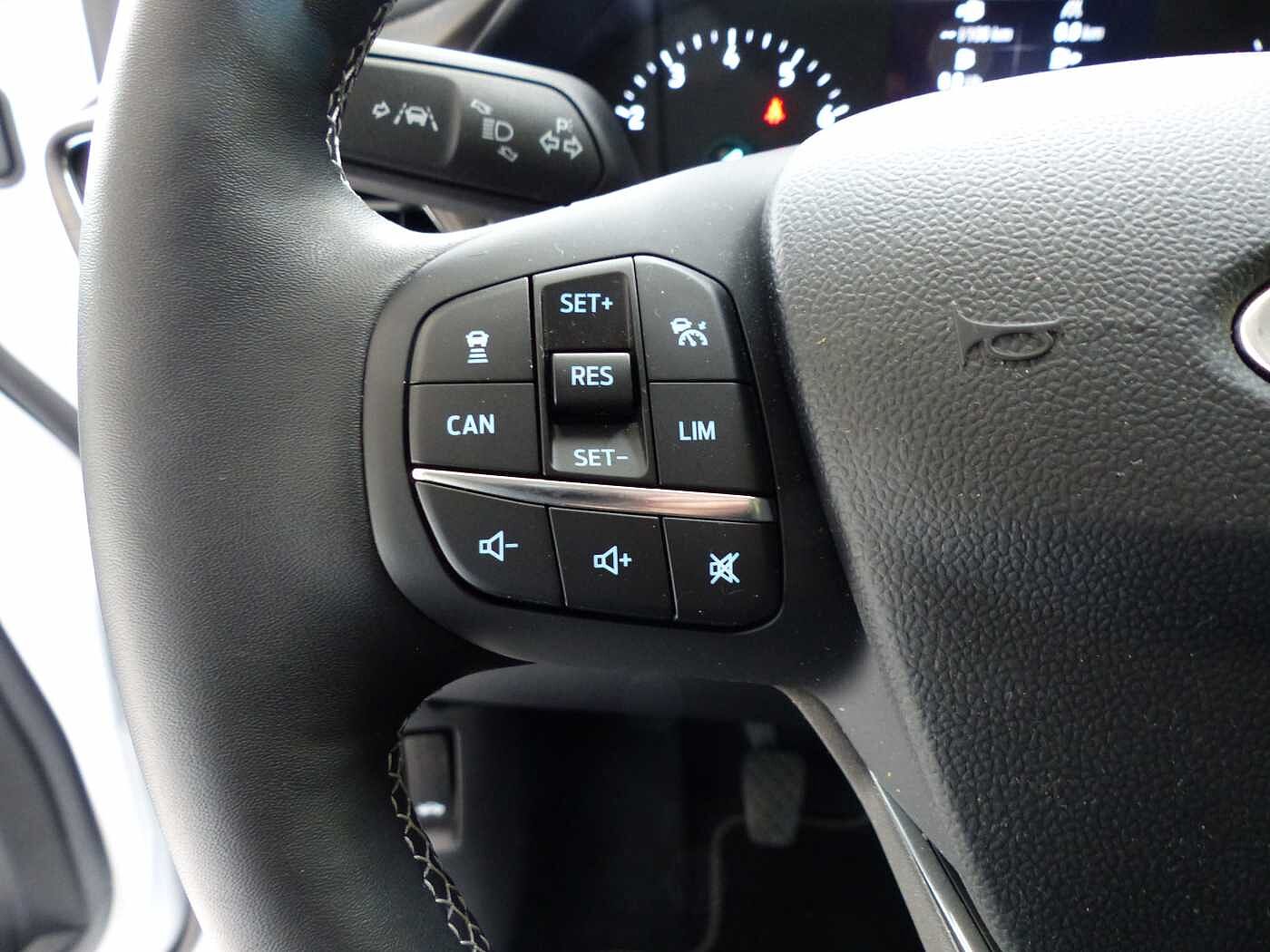 Ford Puma 1.0 EcoBoost mHEV Titanium X iACC, Navi, GJR