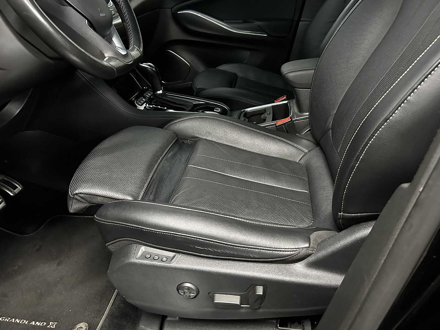 Opel Grandland X 1.6 Turbo Aut. Ultimate +AHK+ACC