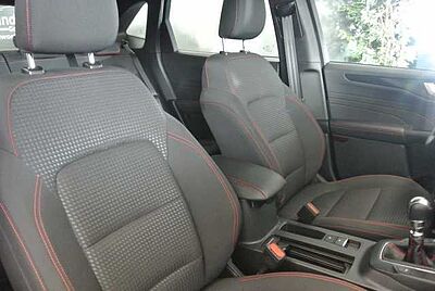 Ford Kuga 1.5 EcoBlue ST-Line +AHK+RFK+Navi+GJR
