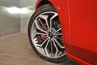 Ford Focus Turnier 1.5 E.Blue Aut. ST-Line X +Pano+B&O