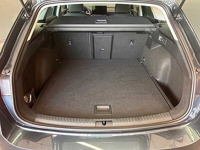 SEAT Leon ST 2.0 TDI DSG FR +Matrix LED+Navi 12,9'