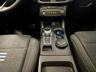 Ford Focus Turnier 1.5 E.Blue Aut. Active X +Pano