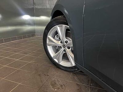 SEAT Leon ST 1.5 eTSI DSG FR +Navi 12,9'+BEATS+DCC