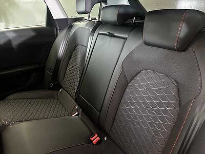 SEAT Leon ST 1.5 eTSI DSG FR +Navi 12,9'+BEATS+DCC