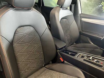 SEAT Leon ST 2.0 TDI DSG FR +AHK+Pano+Matrix+DCC