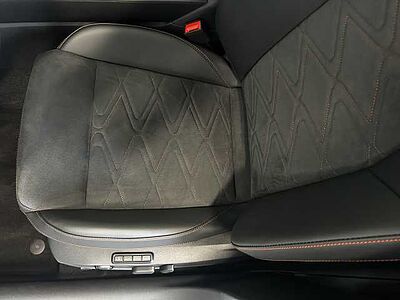 SEAT Leon ST 2.0 TDI DSG FR +AHK+Pano+Matrix+DCC