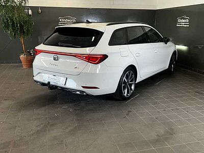 SEAT Leon ST 2.0 TDI DSG FR +AHK+Pano+Matrix+DCC