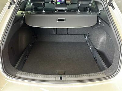 SEAT Leon ST 2.0 TDI DSG FR +AHK+Pano+Matrix+DCC