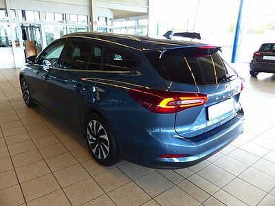 Ford Focus Turnier 1.0 EcoBo. Hybrid TITANIUM iACC