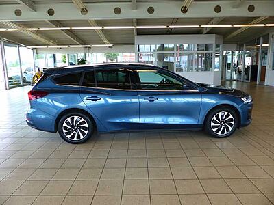 Ford Focus Turnier 1.0 EcoBo. Hybrid TITANIUM iACC