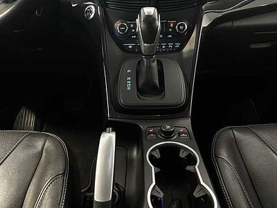 Ford Kuga 2.0 TDCi 4x4 Aut. Titanium +AHK+Xenon+RFK