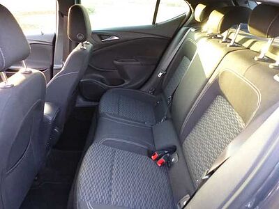 Opel Astra 5-Türer 1.6 CDTI Auto. Dynamic