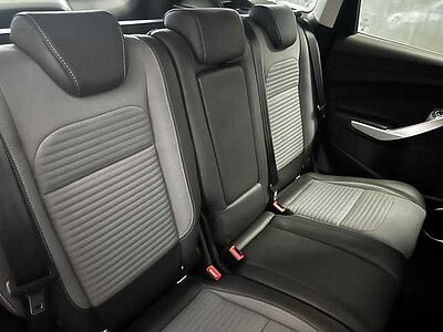 Ford Kuga 2.0 TDCi 4x4 Aut. Titanium +AHK+RFK+Xenon