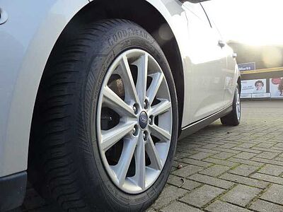 Ford Focus Turnier 1.0 EcoBoost Titanium Navi,Kamera