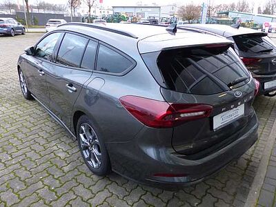 Ford Focus Turnier 1.5 EcoB. Aut. ST-LINE X Pano,AHK