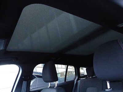 Ford Focus Turnier 1.5 EcoB. Aut. ST-LINE X Pano,AHK