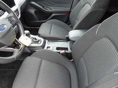 Ford Focus 1.0 EcoBoost mHEV Titanium X iACC, Kamera