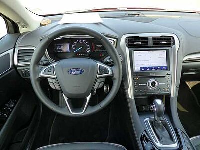 Ford Mondeo Vignale Hybrid+ACC+LED+Navi+ Kamera