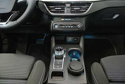 Ford Focus Turnier 1.5 E.Blue Aut. Titanium X +iACC